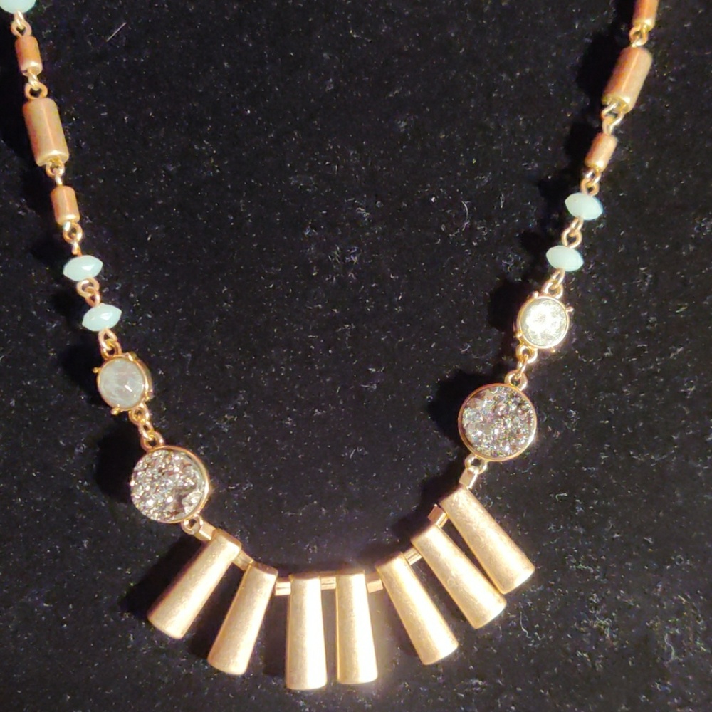 Jewelry - Picture 3 of 4